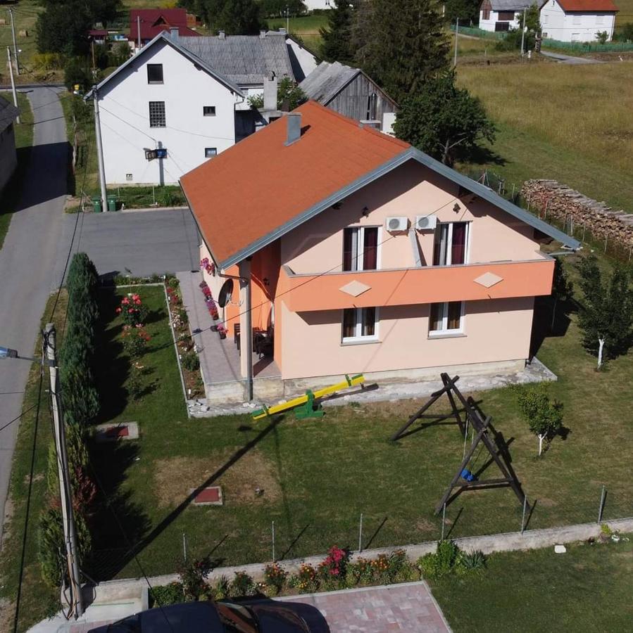 Guest House Macic Korenica Exteriér fotografie
